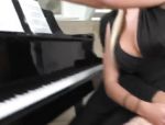 Chantelle Sky mit großen Titten Klavier Lehrerin #1