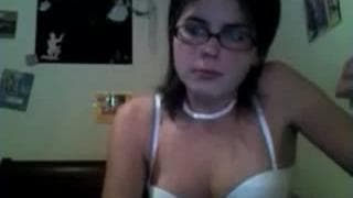 Junger Amateur zeigt ihren Körper vor Webcam #7