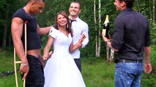 Die Braut Madelyn fucking mit einer Gruppe von Männern nach ihrer Hochzeit
