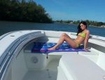 Jenna J Ross ist eine echt Schlampe die es ins Gesicht auf dem Boot nimmt #5