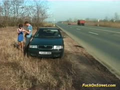 Fick auf den Strassen, Girls bekommen einen Cumshot auf der Autobahn #3