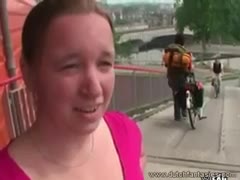 Vollbusiges, versautes Luder genießt auf der Couch einen heisen Fick #2