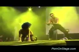 Porno auf der Bühne in einer sexy und fetisch Aktion mit Stripper #5