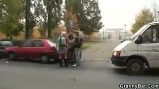Alte, versaute Prostituierte lässt es sich von hinten besorgen #2