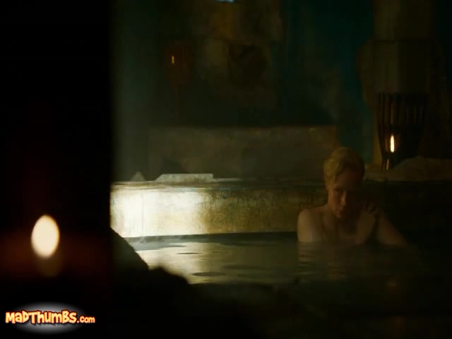 Schauspielerin Rose Lesli - Erotische Filmszene aus Game of Thrones #15