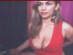 Sexy Schlampe hat eine Menge heisser Sexspielchen vor der Webcam auf Lager