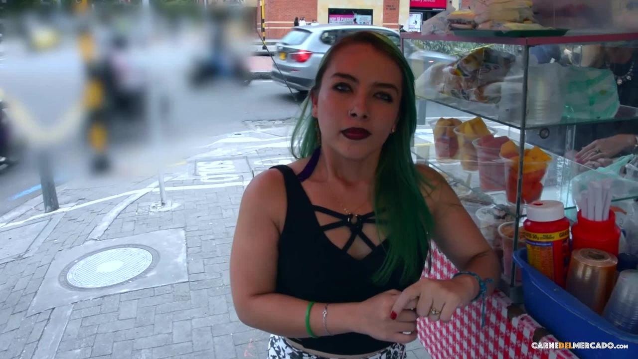 Carne del Mercado - Scharfes Girl mit grünen Haaren geil gefickt #3