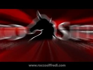 Rocco Siffredi knallt die Arschlöcher von zwei dreckigen Huren #1