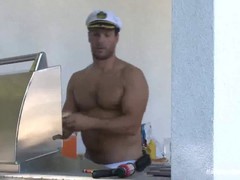 Große Brüste Mädchen gingen zu einer privaten Poolparty und enden gefickt vor der Kamera #2