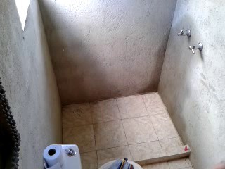 Hispanische Schönheit hat keine Ahnung von der versteckten Kamera in den Raum Duschen #2