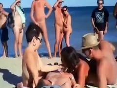 Wilde Swinger-Liebesspiele am Strand #1