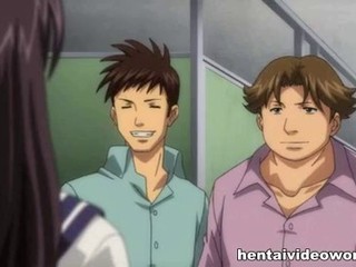 Anime-Schulmädchen wird von zwei Kerlen geknallt #2