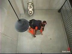 pervertierte-Polizist mag,  Spaß mit Gefangenen zu haben, weil es reizt sie mehr als alles andere #4
