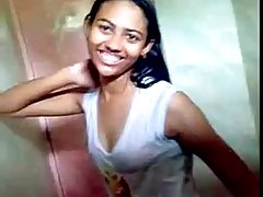 Geiles indisches Teen wird in der Dusche flachgelegt #4