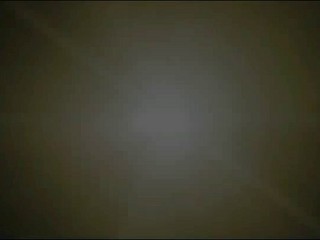 Asiatisches offica Mädchen wird immer auf dem Weg nach Hause genommen, vor vielen Menschen #1