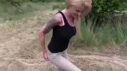 Deutsches Girl wird im Wald anal durchgefickt