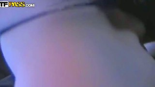 Amateur Brünette Hure Anka im Auto gefickt #4