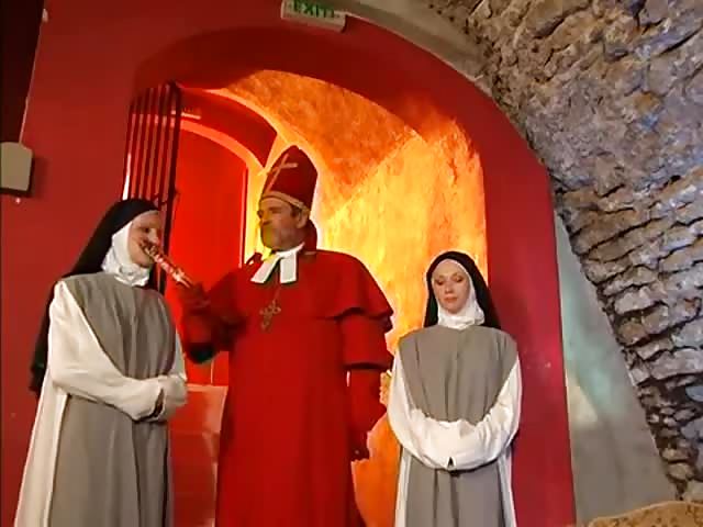 Nonnen im Dienste Gottes #1