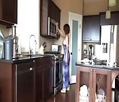 Hausfrau in der Küche #1