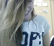 Unglaubliches, engelsgleiches Girl vor der Webcam