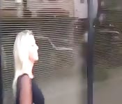 Girl stellt auf der Straße sein Facial zur Schau #5