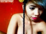 Asiatische Chick mit großen geschwollenen Brustwarzen spielt mit ihren großen Dildos #6