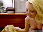 Teenager Blonde macht einen Dreier mit Aaliyah Love #8