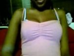 Heisse, schwarze Teenagerin liebt es sich vor der Webcam zu befummeln #21