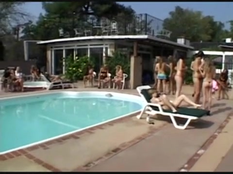 Ein großes bukkake gangbang in einer richtig wild und kraftvoll Art #5