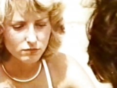 Asiatisches Girl weiß, wie sie sich zum Orgasmus bringen kann #2