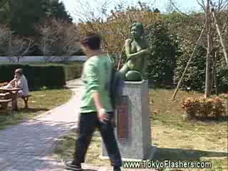 Japanische versaute Schlampe in Statue verwandelt #3