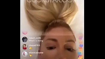 Instagram Model lässt sich live die Fotze lecken #1
