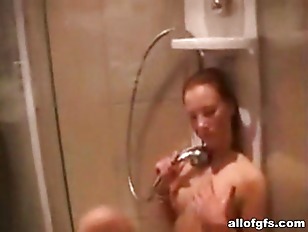 Sexy Girl masturbiert in der Dusche #4